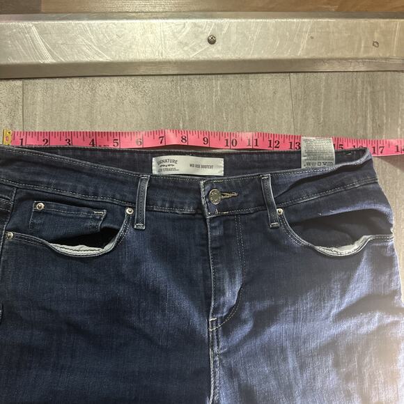 Signature By Levi Strauss | Denim Mid Rise Bootcut Jeans | Women's 12M (31x32) - Picture 4 of 6